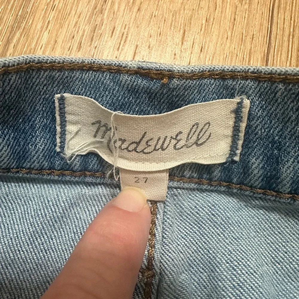 Madewell | Women's High‎ Rise Rolled Cuffed Light Wash Denim Shorts, Size 27